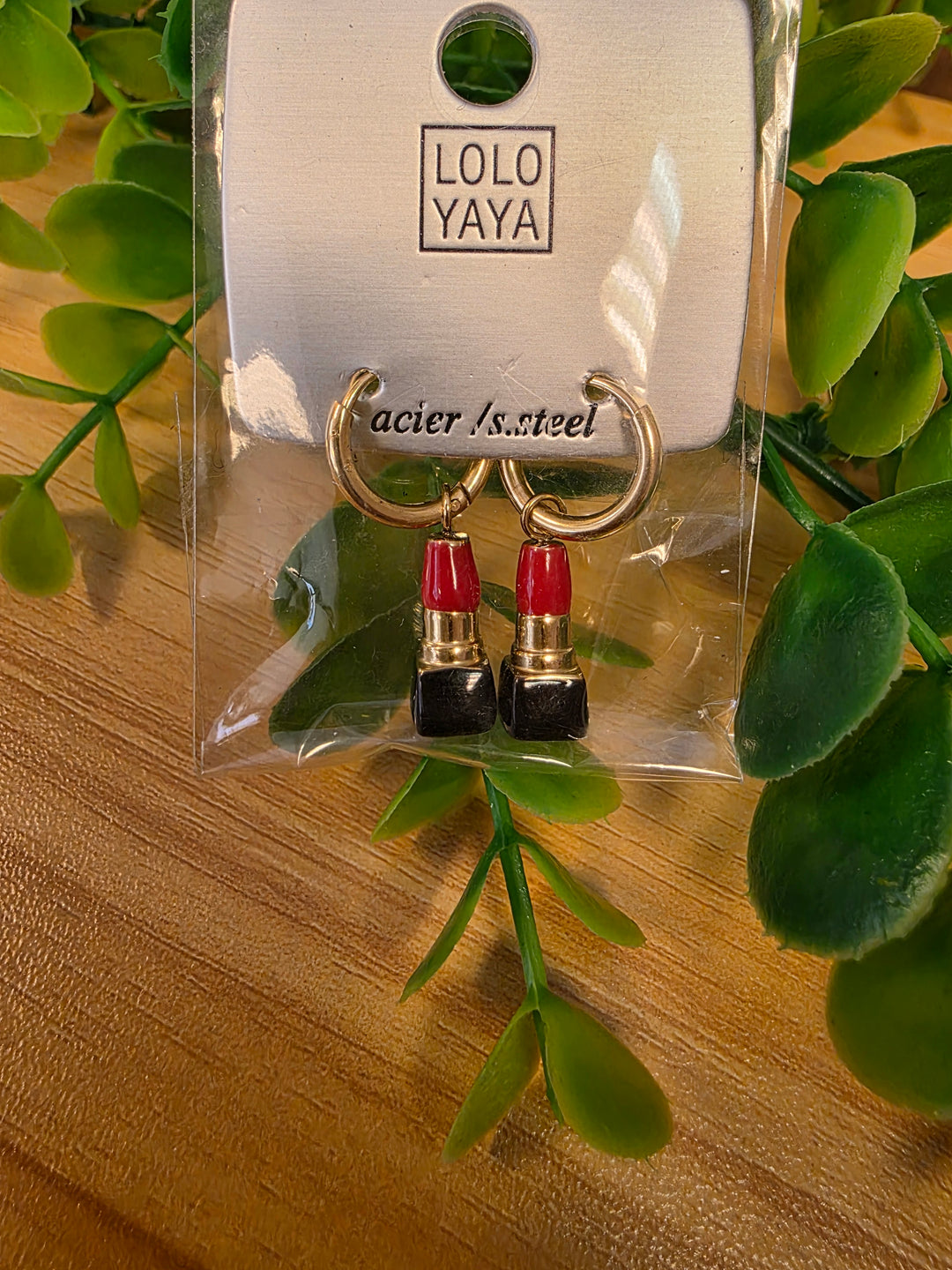 Boucles d'Oreilles DV18 ROUGE A LÈVRES
