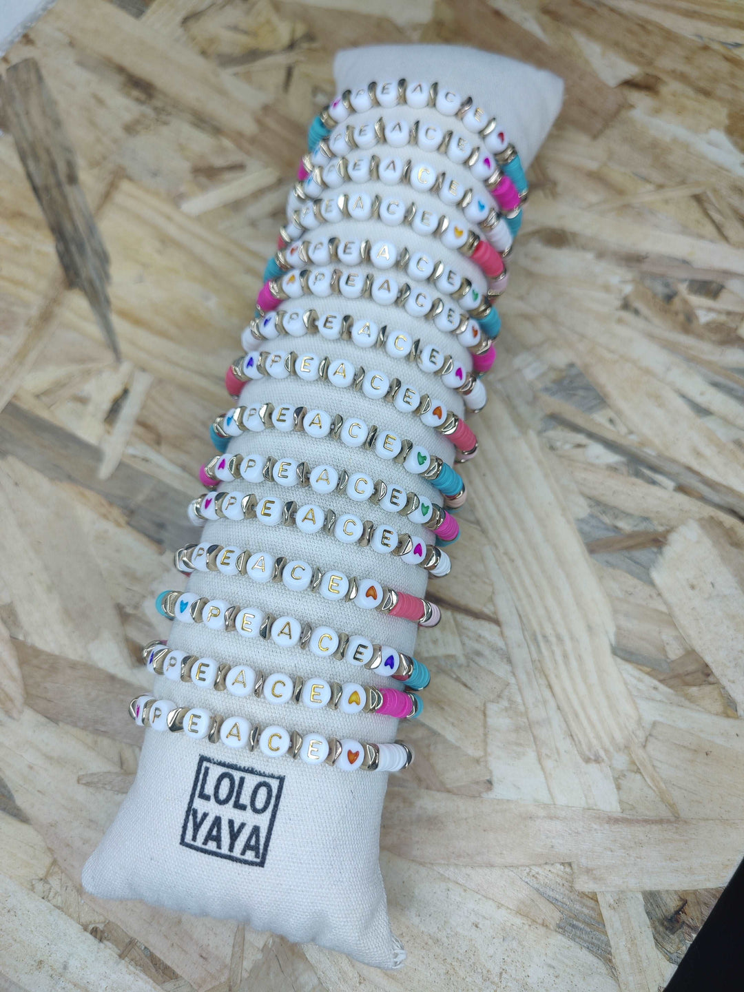 Bracelet Peace Perles de Heishi