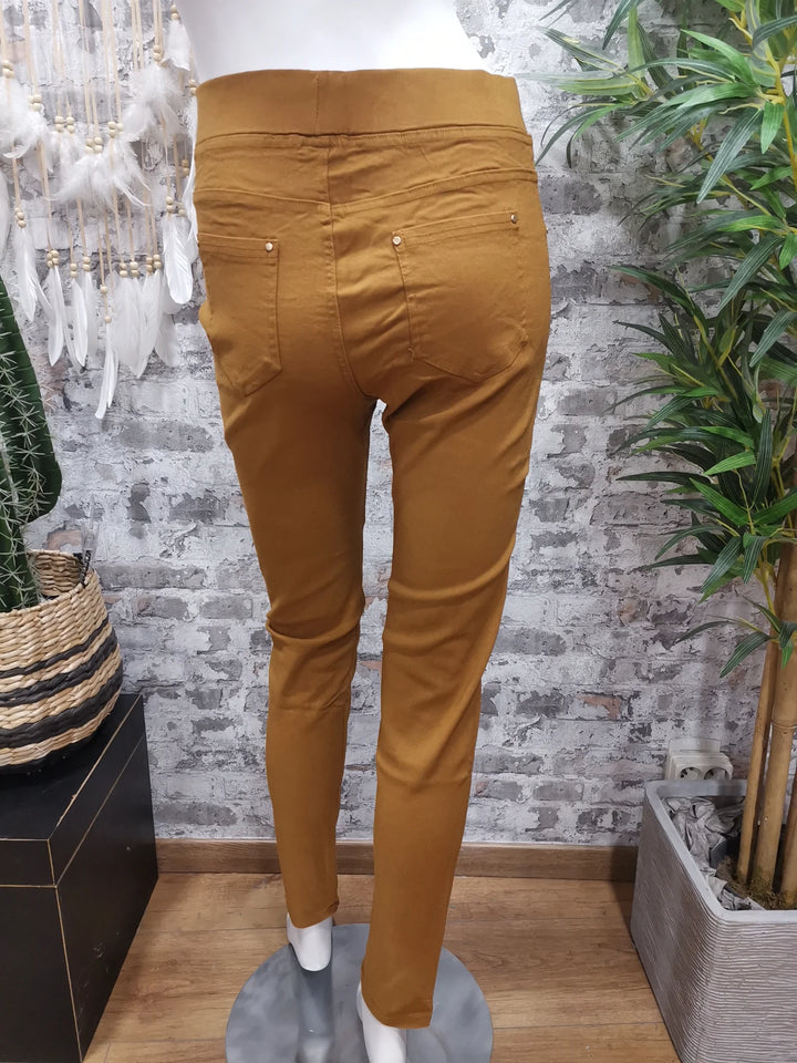 Pantalon Extensible Caramel CHRISTY