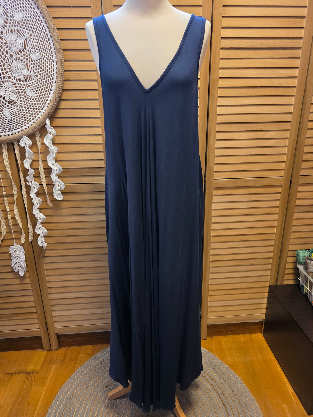 ROBE VISCOSE UNIE A BRETELLES MADY