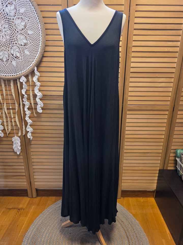 ROBE VISCOSE UNIE A BRETELLES MADY