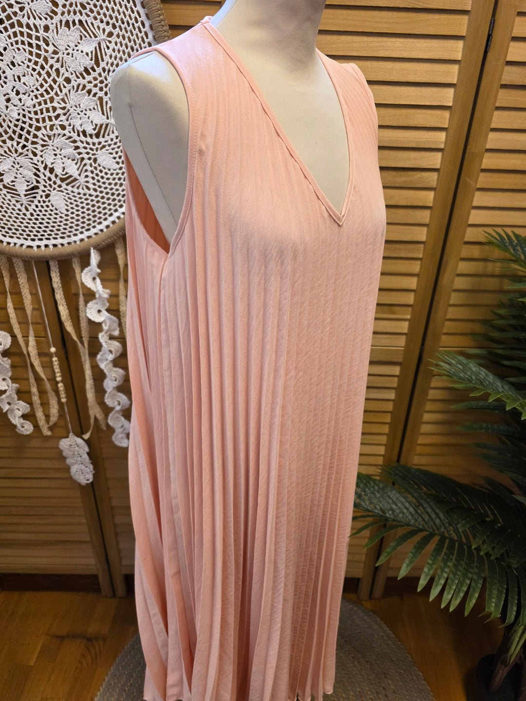 ROBE PLISSÉE SANS MANCHES SOLINE ROSE